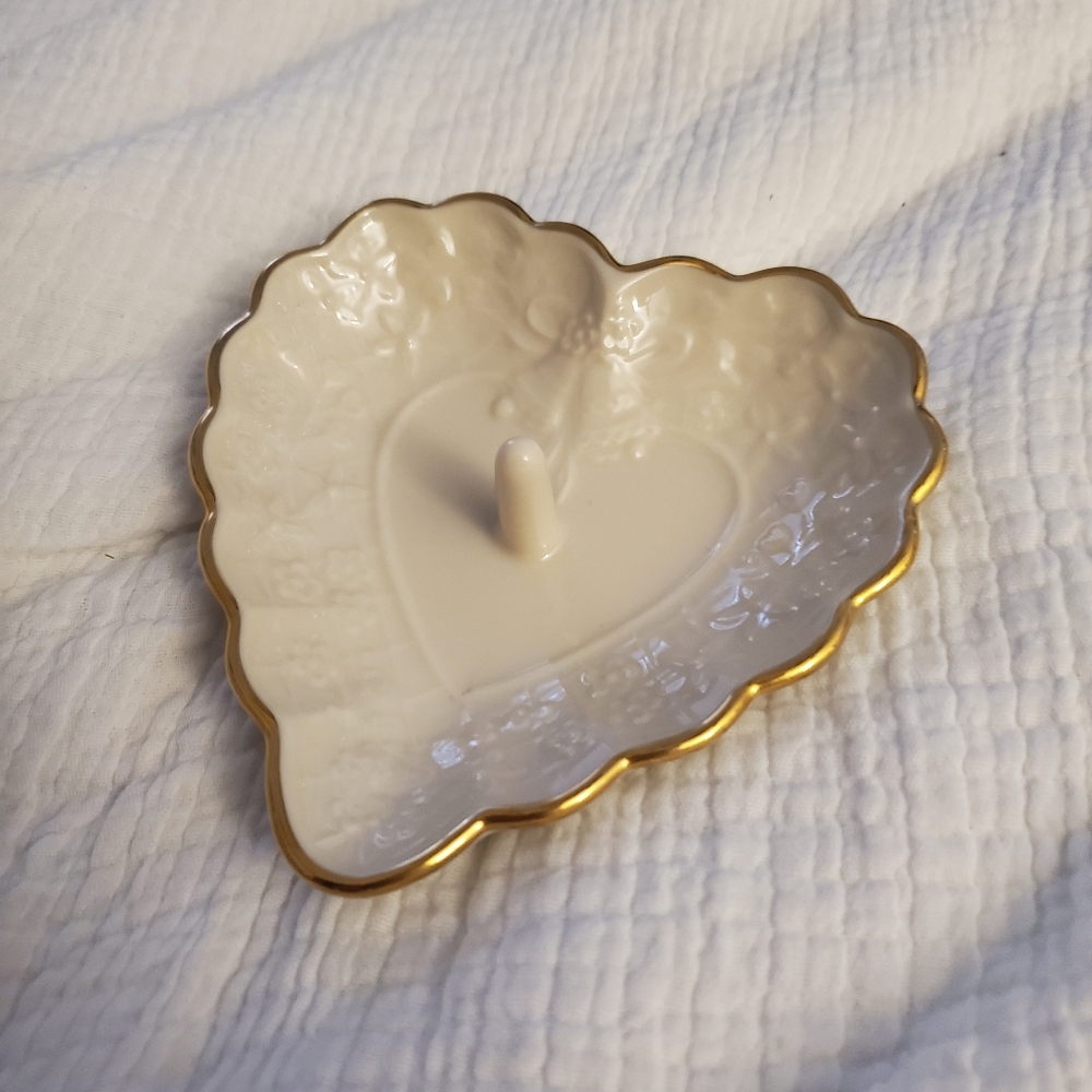 Lenox Ivory Porcelain Heart Shape Ring Dish